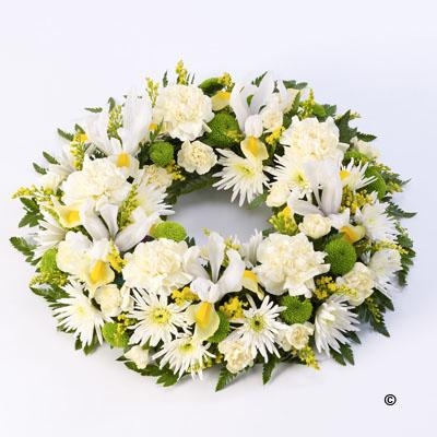 Classic Wreath   White
