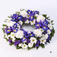 Classic Wreath    Blue